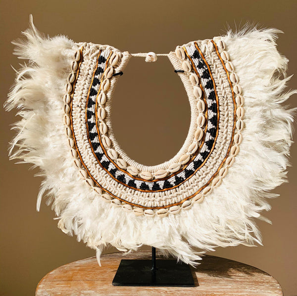 Collier Bulu